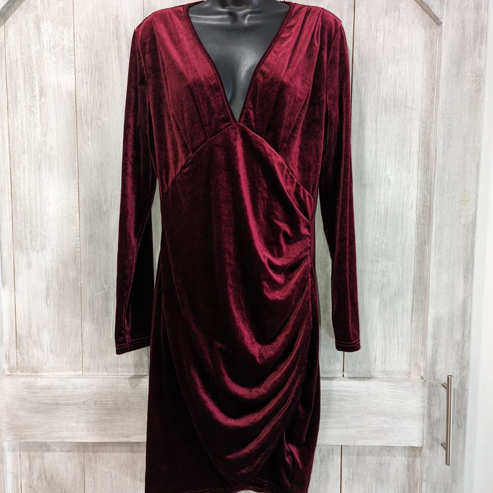 NWOT HUHOT red/ burgundy stretchy velour dress size xlarge